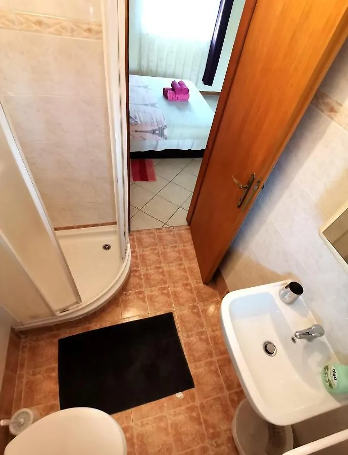 Lovely Family House Robi Rovigno Affittacamere